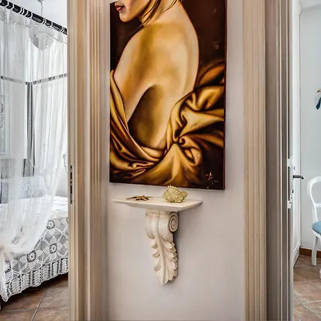 Medusa And The Seahorse Apartment